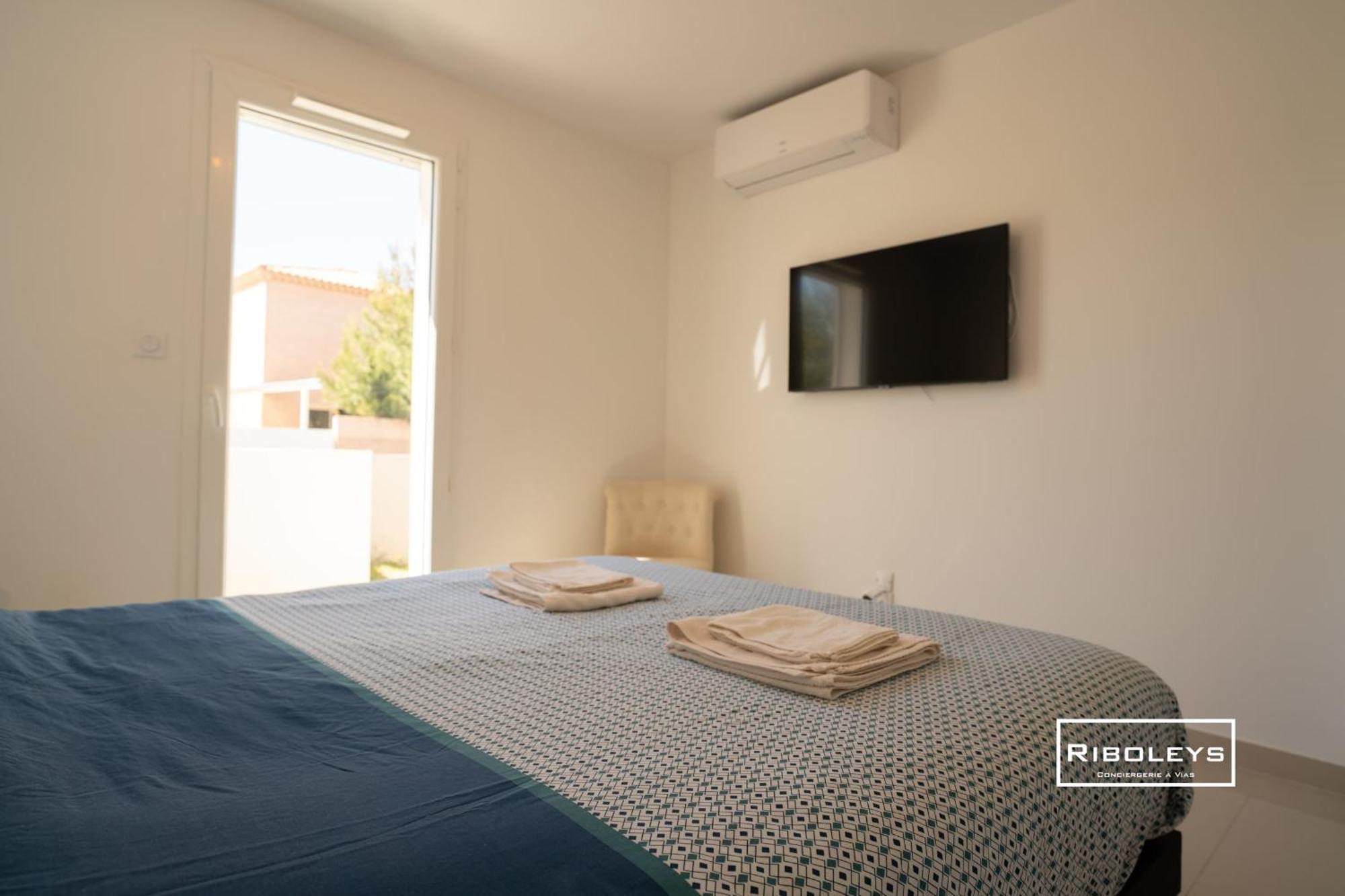 Grand T3 Neuf Climatise Avec Wifi A 100M De La Plage Vias Exteriér fotografie