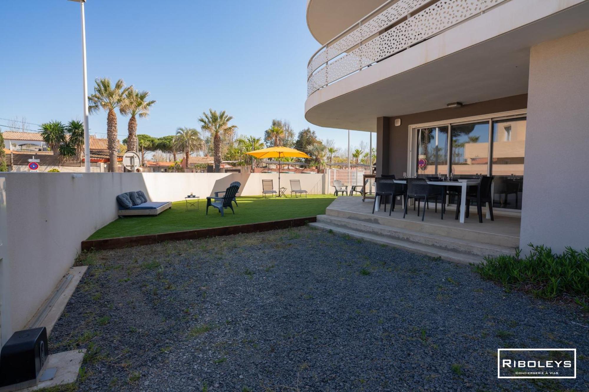 Grand T3 Neuf Climatise Avec Wifi A 100M De La Plage Vias Exteriér fotografie